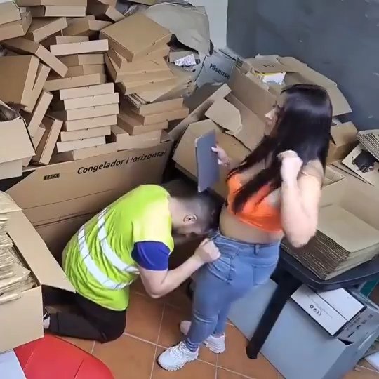 Employee Fuck Her Boss In Store Room